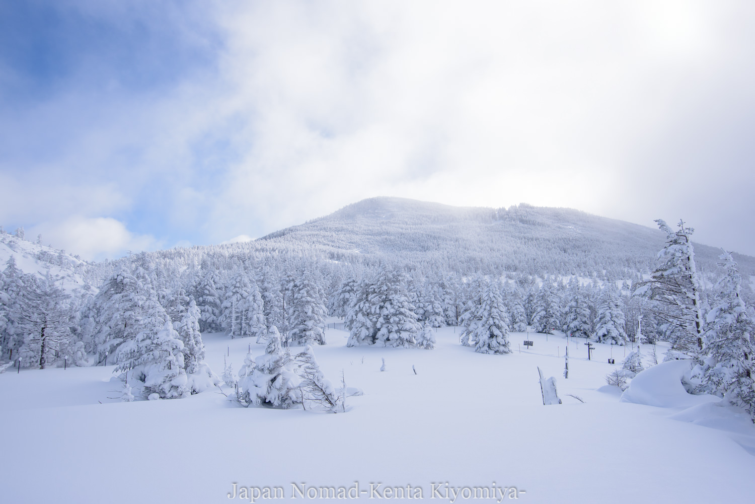 北八ヶ岳 北横岳 雪山登山 八ヶ岳ブルーと白銀の世界に彩られた冬山の旅 Japan Nomad