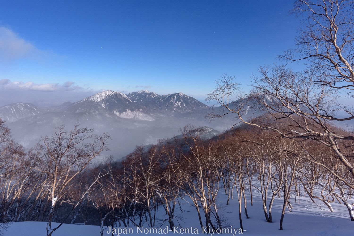 奥白根山 日光白根山 雪山登山 厳冬期 避難小屋泊 即席バディと五色沼避難小屋を目指す Japan Nomad